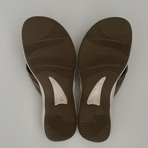 Clarks Cloud steppers Slippers Size - Picture 4 of 9